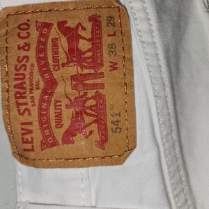 Levi's white size 38